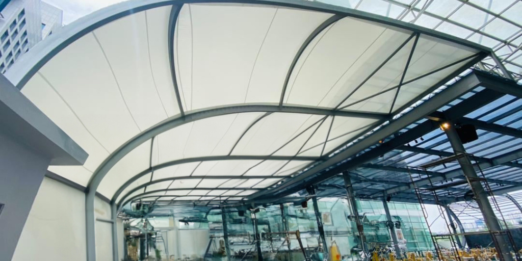 Bạt căng PVC, PTFE, ETFE – Ưu nhược điểm & ứng dụng thực tế