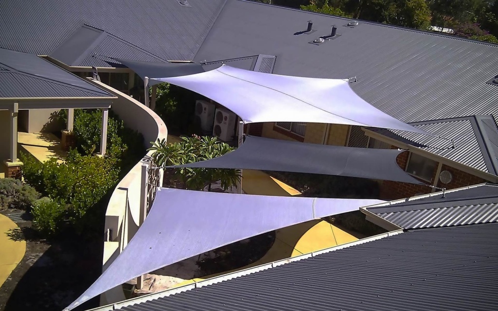 Mái bạt căng có phù hợp với nhà ở không?